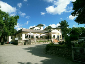 Hotels in Strzelecko-Drezdenecki